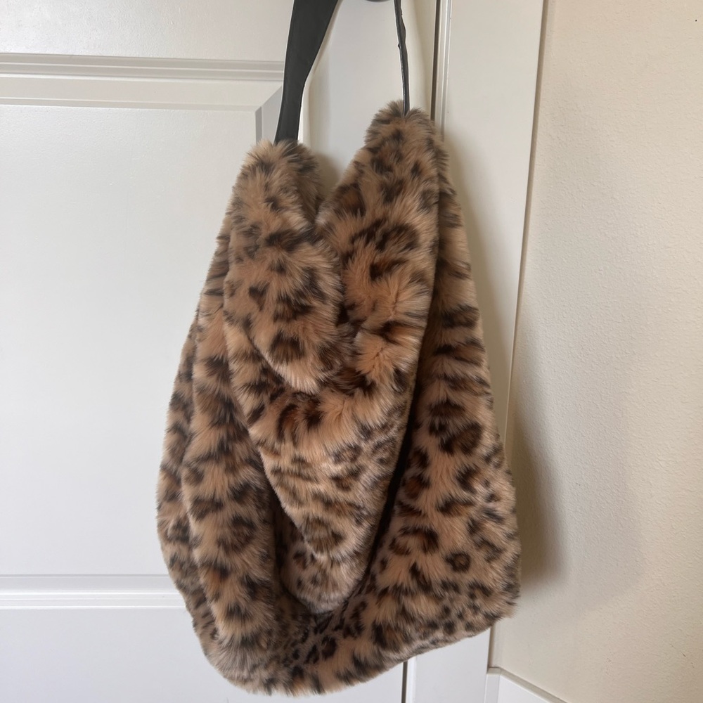 Leopard Print Faux Fur Shoulder Bag